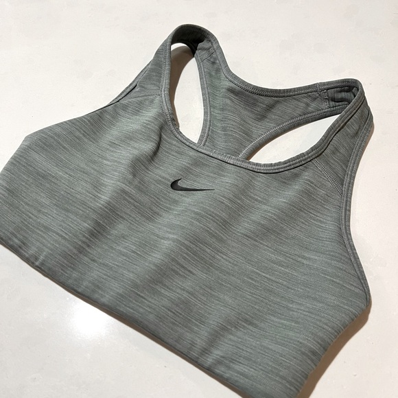 Nike Dri-Fit Sorts Bra - Picture 1 of 7